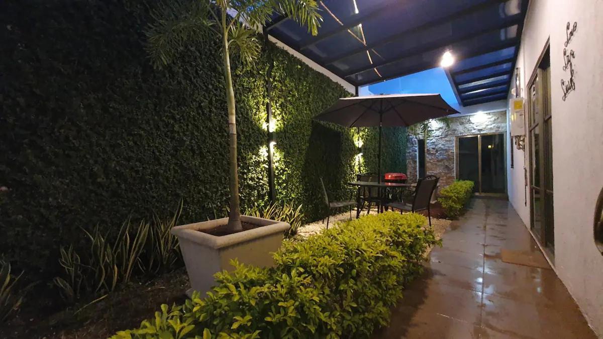 Casa Hector, Con Jacuzzi, Cerca Del Foro Gnp. Villa Mérida Eksteriør billede