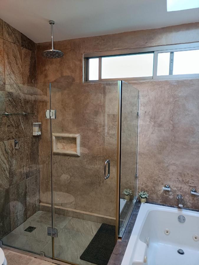 Casa Hector, Con Jacuzzi, Cerca Del Foro Gnp. Villa Mérida Eksteriør billede